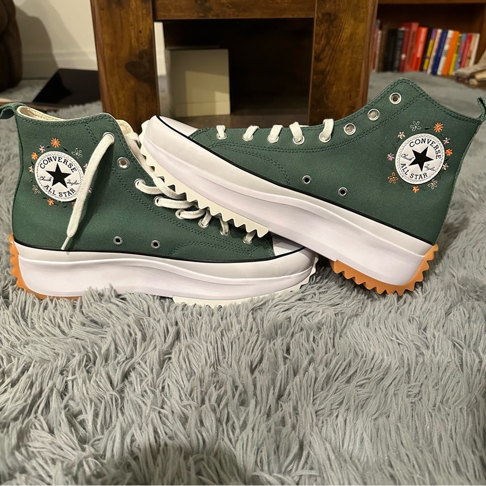 Converse Run Star Hike Platform Shoes - Women’s sz 13.5 |Flowers | Green A11562C